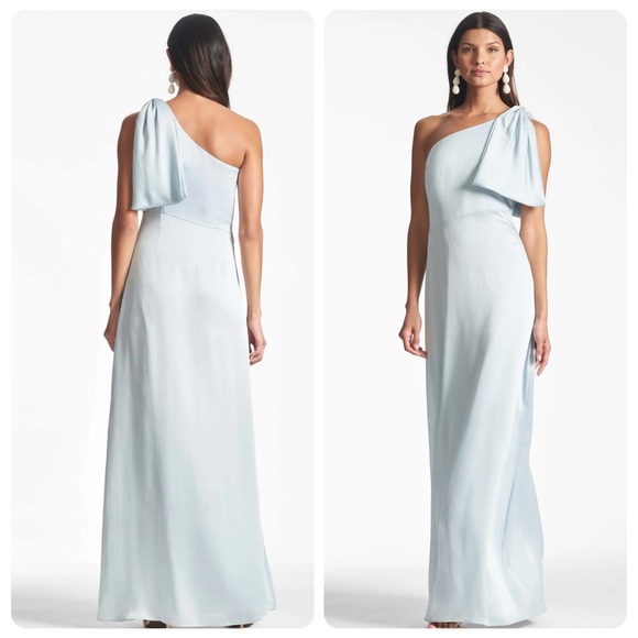 Sachin + Babi Dresses & Skirts - NWT Sachin & Babi Chelsea Gown Ice Blue One Shoulder Bow Gown Size 6